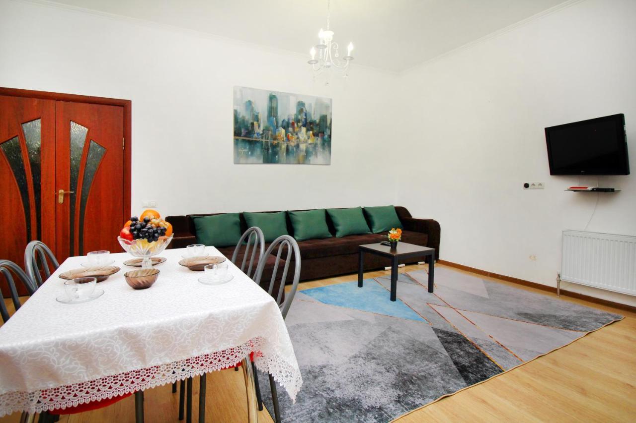 Уютные И Комфортные Квартиры В Жк Манхэттен Apartman Almati Kültér fotó