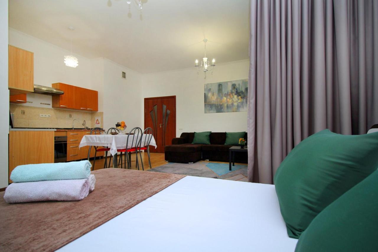 Уютные И Комфортные Квартиры В Жк Манхэттен Apartman Almati Kültér fotó